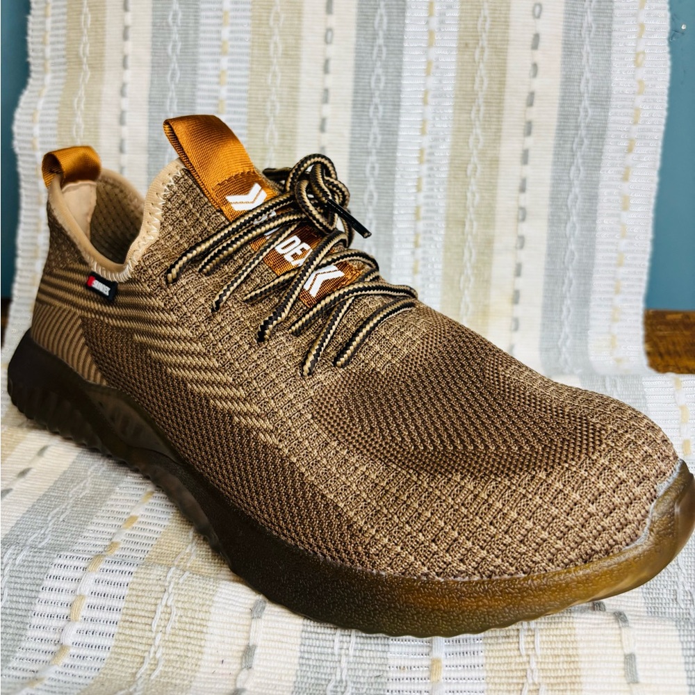 Unisex Steel-Toe Sneakers